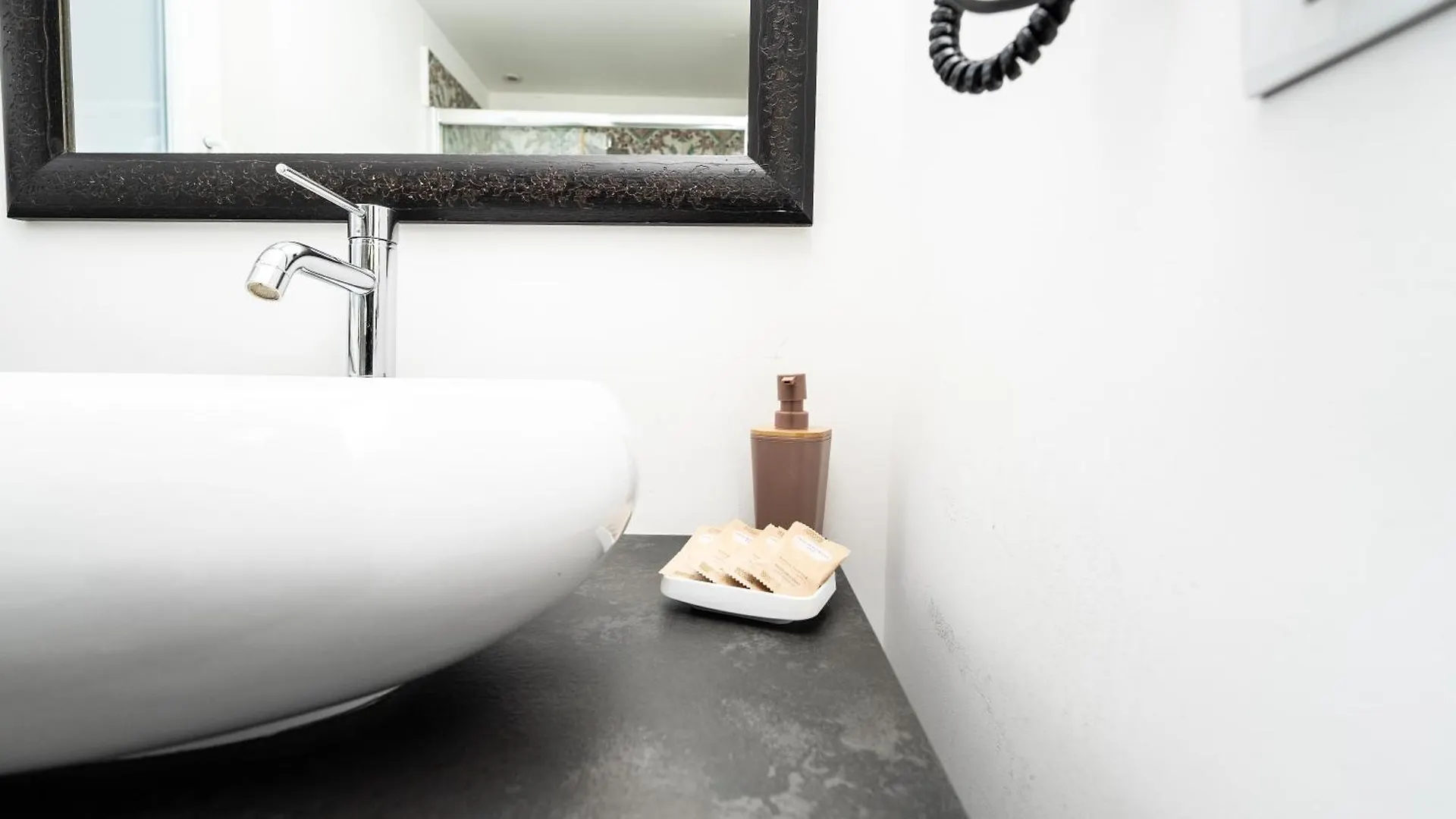 Maison D'Art Orleans Palermo 0*,  Italia